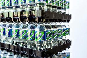 Loscam multi-bottle pallet keeps bottles still